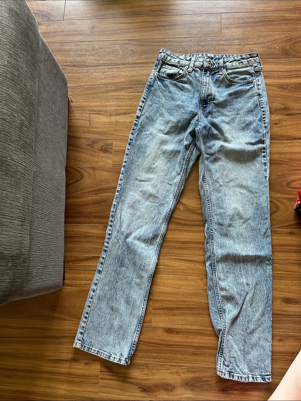 Zara women’s Straight Jeans in Light Blue Denim